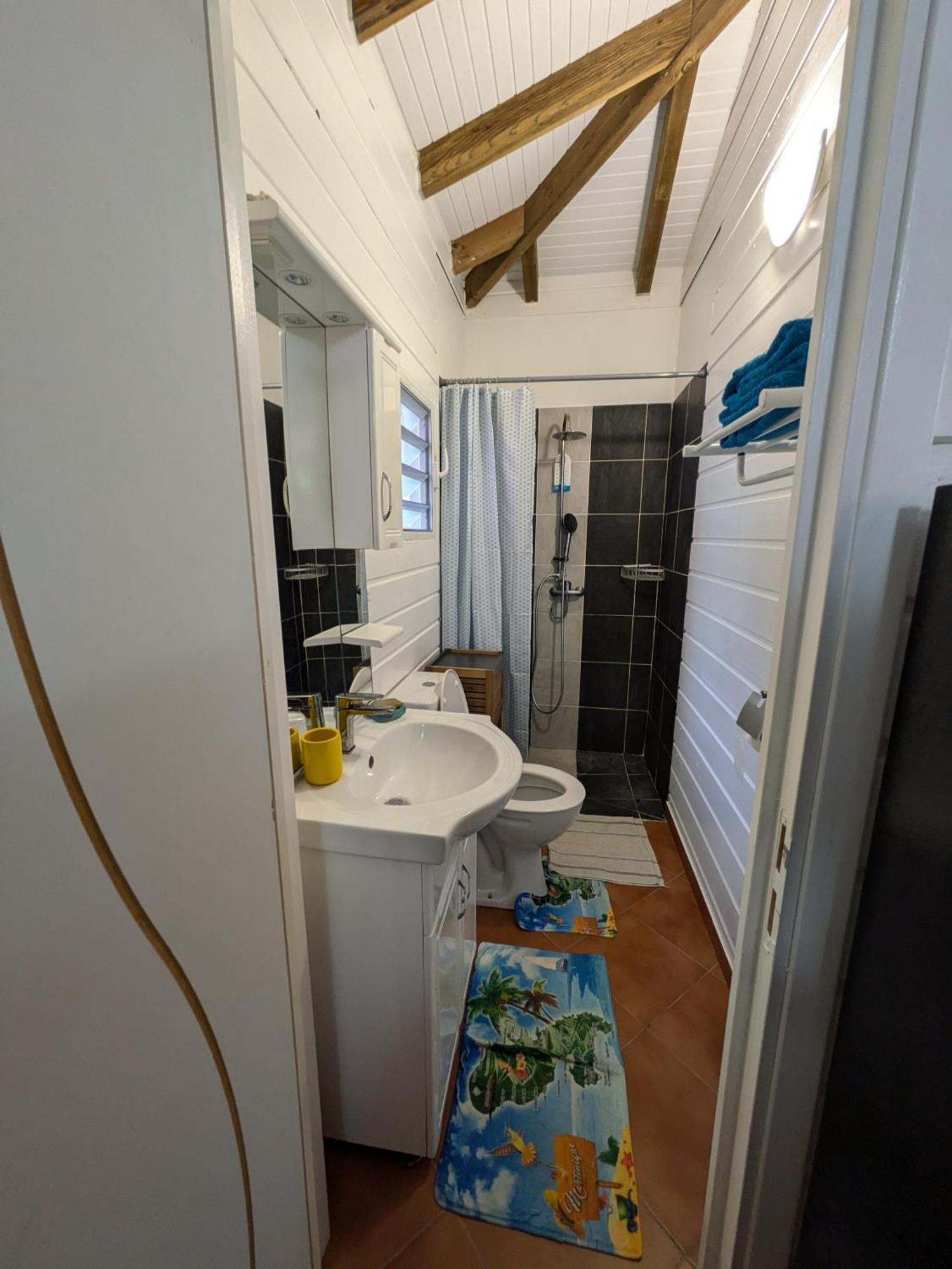 Le Marin - Bungalow Classe 3 Etoiles Tb Equipe & Confortable - Escapade En Couple - Paisible & En Toute Discretion - Wi-Fi - Climatisation - Calme & Serenite - Plages Du Sud, Centre De Carenage & Marina Du Marin Proche En Voiture - Acheminement Sur D Екстериор снимка